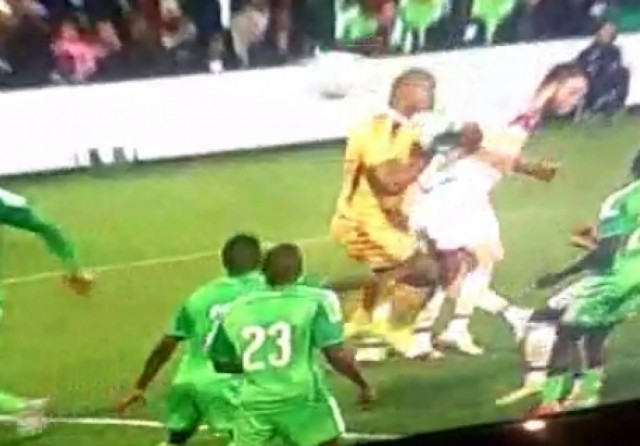 Τερματοφύλακας βάζει το πιο στημένο αυτογκόλ! (βίντεο)