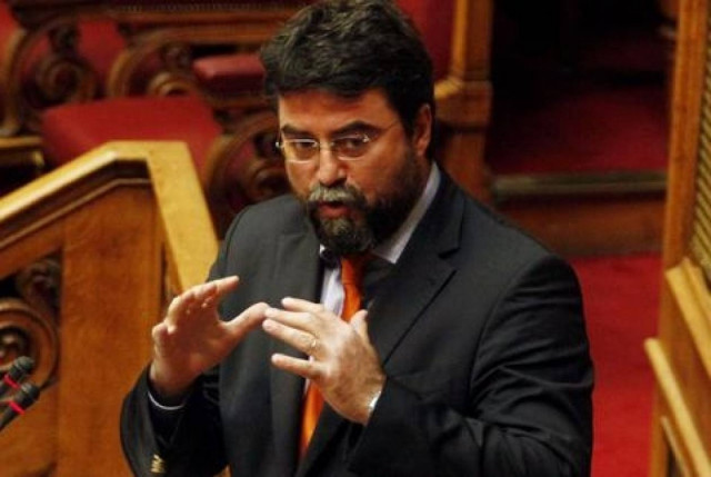 Οικονόμου: Στοιχειώδης σοβαρότητα επιβάλλει η παραίτηση να είναι οριστική