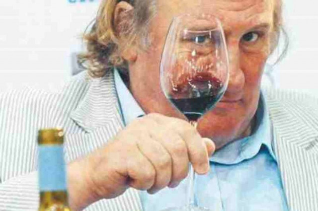 Ντεπαρντιέ: Έκανε την πρώτη του φορολογική δήλωση στη Ρωσία