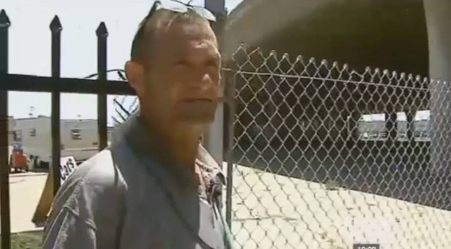 Τοξικομανής βρήκε 125.000 δολάρια και τα επέστρεψε! (βίντεο)