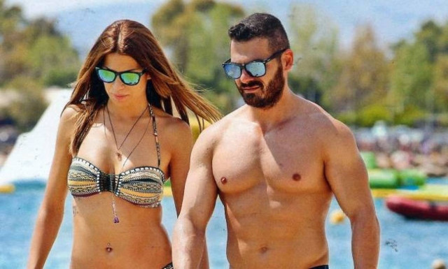 Χατζίδου – Τσούνης: Full in love στην παραλία!