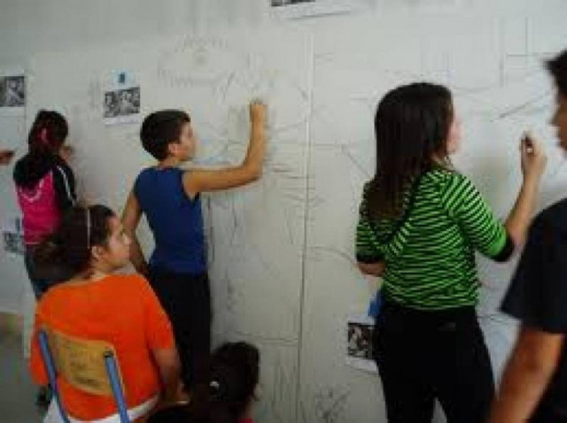 Ζωγραφική, εικονικό ψάρεμα και συζήτηση για την ανακύκλωση στην Αριστοτέλους