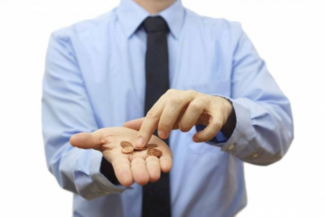 Tο 25% των εργαζομένων δεν έχει ούτε αποδοχές ανειδίκευτου εργάτη