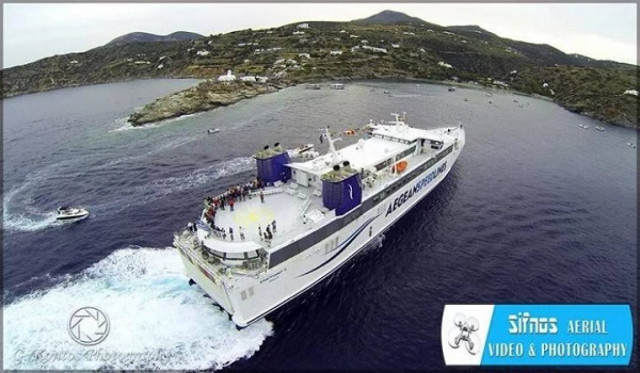 Καταπληκτικός ο φετινός εορτασμός της Παναγίας Χρυσοπηγής Σίφνου (vid)