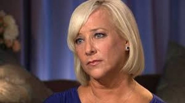 Πρώην δήμαρχος είχε σχέση με το φίλο της κόρης της! (βίντεο)