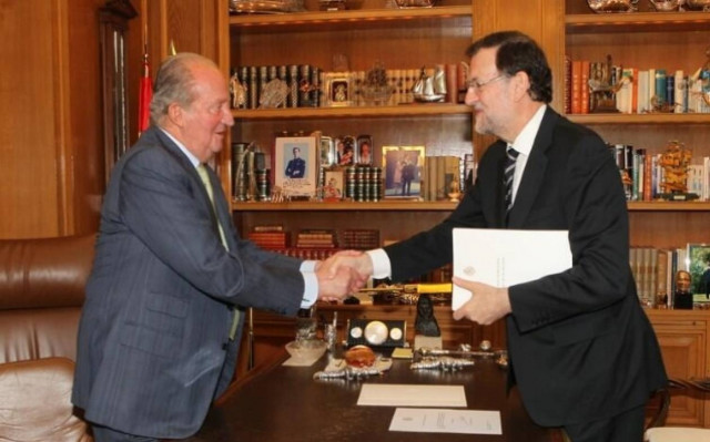 Παραιτήθηκε ο βασιλιάς της Ισπανίας Χουάν Κάρλος! (pics)