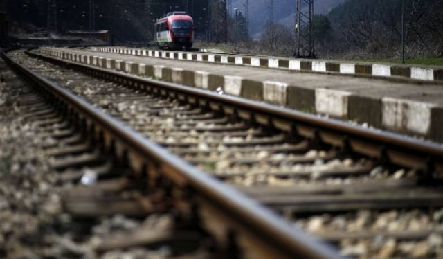 ΣΟΚ στην Ημαθία: Τρένο διαμέλισε άντρα που ξάπλωσε στις ράγες