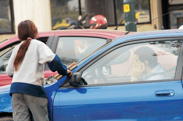 Θεσσαλονίκη: Πάνω από 400 «παιδιά των φαναριών» εντοπίστηκαν το 2013