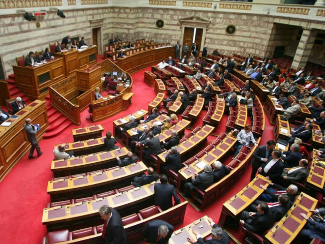 Η «καλή» και η «κακή»… αποστασία ή η υποκρισία κομμάτων και ΜΜΕ