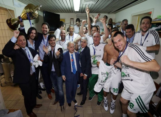 Μια Παναθηναϊκή οικογένεια στα πράσινα αποδυτήρια