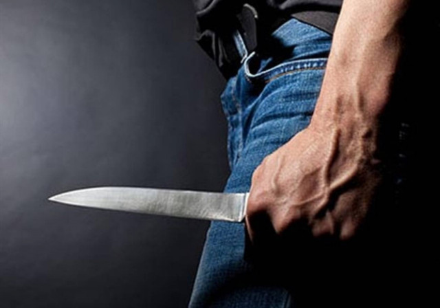 Μαχαίρωσε πέντε φορές την σύζυγό του