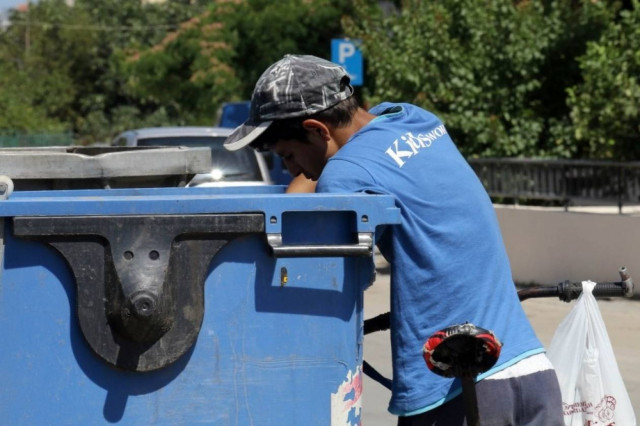 Ηράκλειο: Φωτογραφία - γροθιά στο στομάχι
