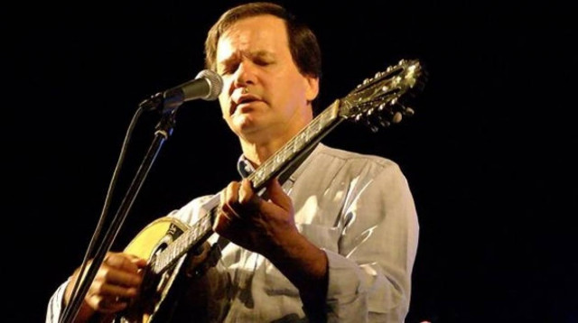 Ο Χρήστος Νικολόπουλος στο Βεάκειο Θέατρο Πειραιά