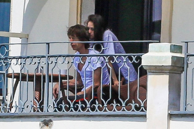 Το πένθος δεν ταιριάζει στον... Μικ Τζάγκερ (pic)