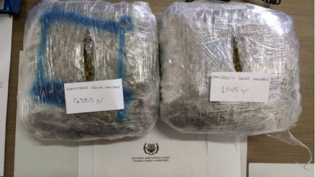 Ταξίδευε με δυο κιλά χασίς, δεν λογάριαζε όμως τον...σκύλο