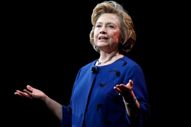 Χ. Κλίντον: «Κουτσομπόλης ο Σαρκοζί, αυταρχικός ο Πούτιν»