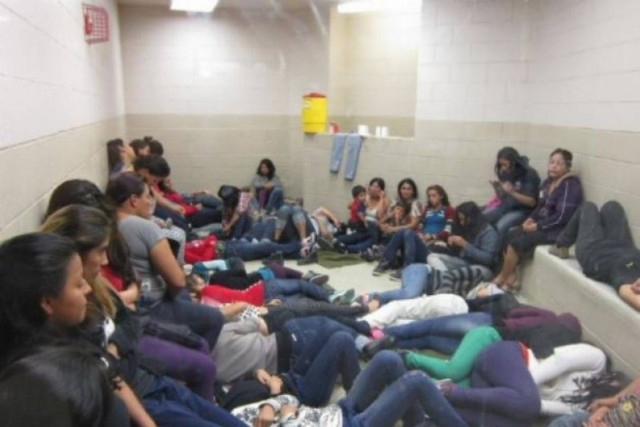 Ιταλία: Οι Αρχές παράτησαν αβοήθητους 350 λαθρομετανάστες