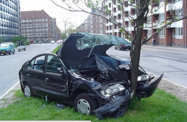 Δύο γυναίκες κι ένας άντρας τράκαραν ενώ έκαναν... (βίντεο)
