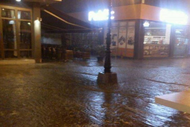 Προβλήματα προκάλεσε καλοκαιρινή μπόρα στο νομό Κοζάνης