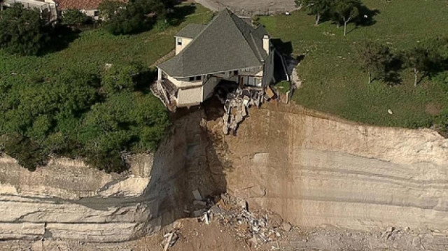 Βίντεο: Πολυτελής βίλα... κρέμεται στον γκρεμό!