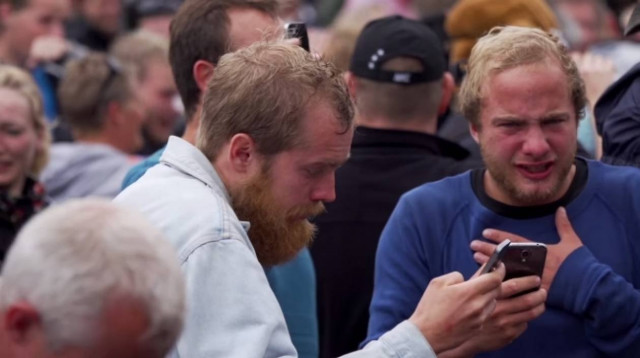 Δείτε τι έπαθαν 1000 άνθρωποι που έφαγαν...  (pics+video)