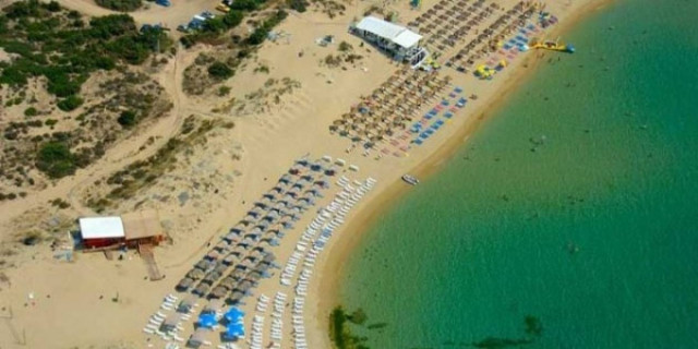 Καβάλα: Επέμβαση της Αστυνομίας στους Αμμολόφους, για παράνομες εξέδρες