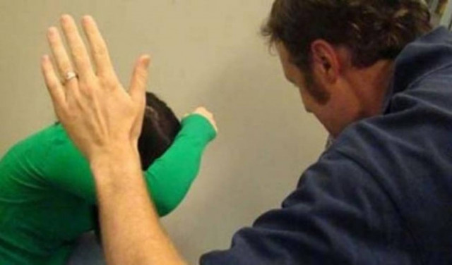 Αμαλιάδα: Στο αυτόφωρο γιατί ξυλοκόπησε τη σύζυγό του!