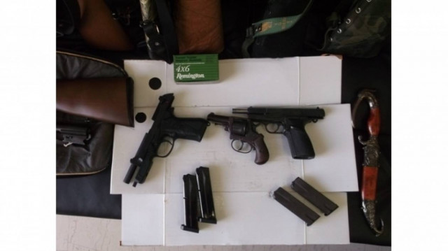 Ηράκλειο: Είχε στο σπίτι ... μικρό οπλοστάσιο!