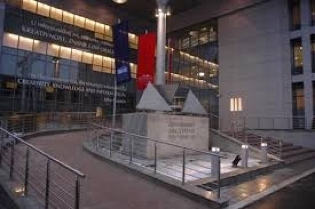 Παραιτήθηκε πρύτανης λόγω απάτης με διατριβή!