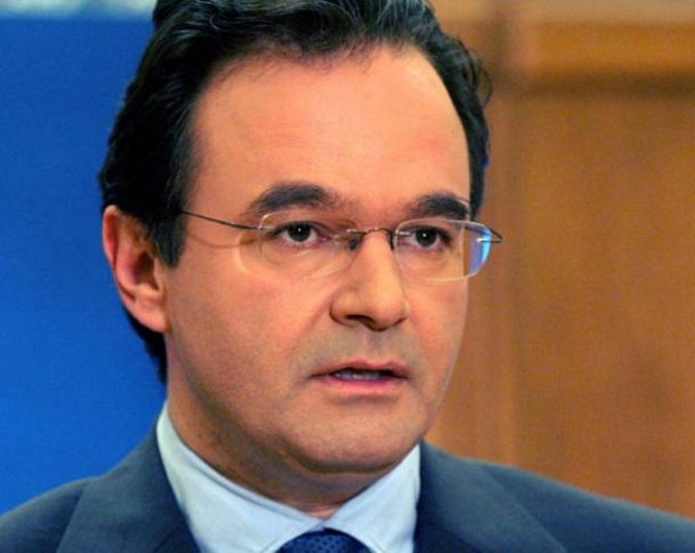 Μας κάνουν πλάκα! Ελεύθεροι και οι συγγενείς του Παπακωνσταντίνου