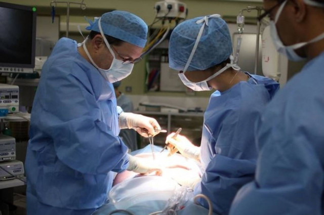 Έκανε μήνυση σε νοσοκομείο γιατί του μίκρυνε το...