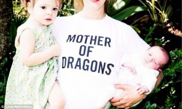 Αυτή η διάσημη μαμά -όπως βλέπετε- είναι φανατική της σειράς Game of Thrones!