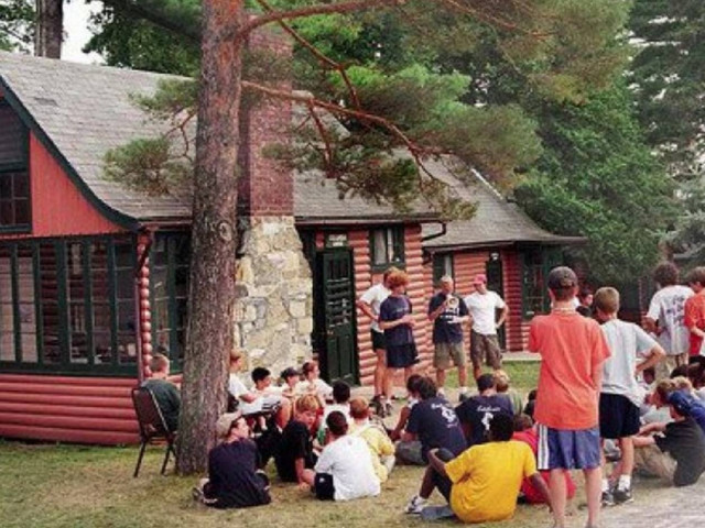 Αυτοί είναι οι δικαιούχοι για τις παιδικές κατασκηνώσεις του ΟΑΕΔ