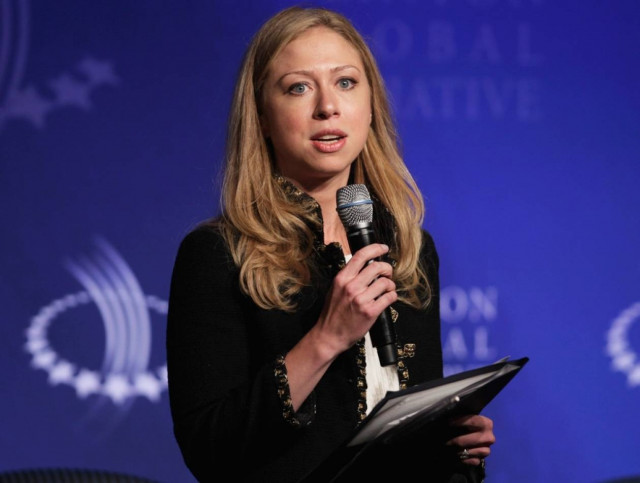 Πώς η κόρη των Κλίντον βγάζει 27.000 δολάρια το λεπτό!