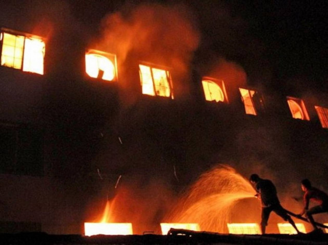 Σέρρες: Στις φλόγες κτηνοτροφική μονάδα στην Ορεινή Σερρών