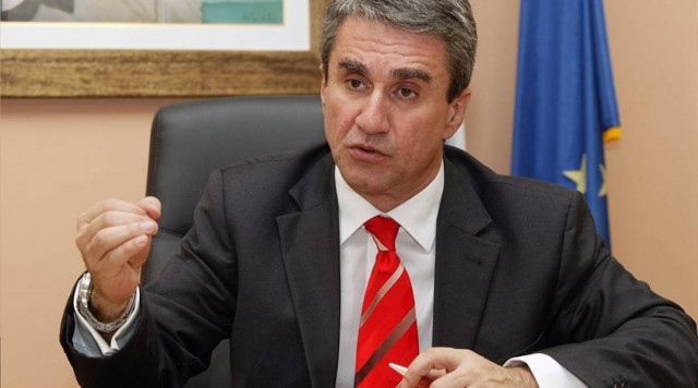 Λοβέρδος: Καμία απόλυση για τους διοικητικούς των ΑΕΙ πριν την αξιολόγηση