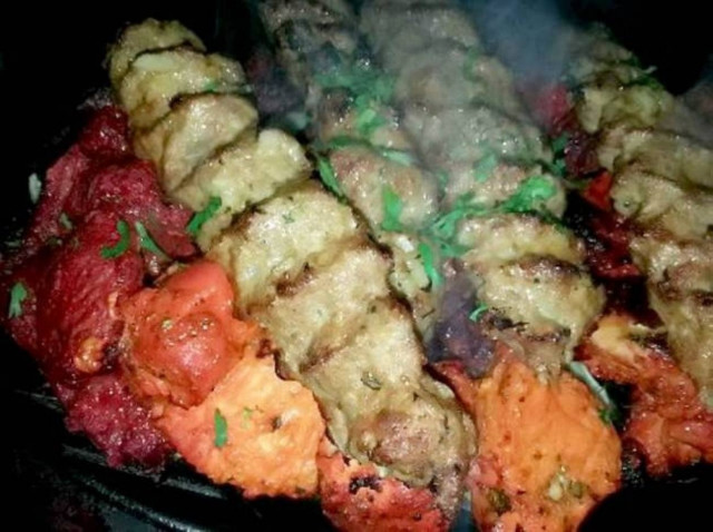 Είχε στο εστιατόριο του κατσαρίδες και ποντίκια αλλά δεν... (pics)