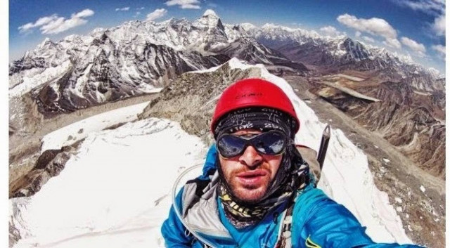 Ένας περιπτεράς από Κορδελιό στην… κορυφή του Έβερεστ!