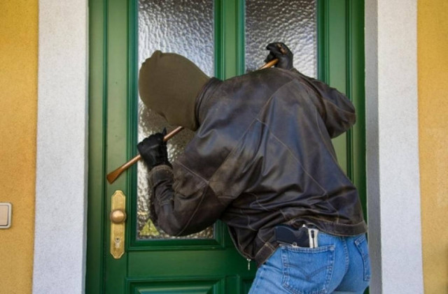 Συνελήφθη 21χρονος για διαρρήξεις-κλοπές σε Χαλάνδρι και Ν. Σμύρνη