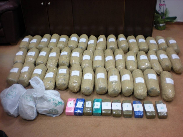 Βαρβιτσιώτης: Απένειμε έπαινο στο Λιμενικό για τον εντοπισμό 1 τόνου ηρωίνης