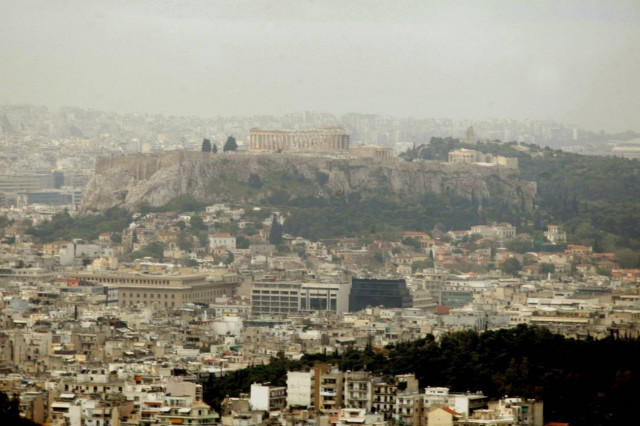 Άστατος ο καιρός: Βροχές, σκόνη από την Αφρική και μίνι καύσωνας