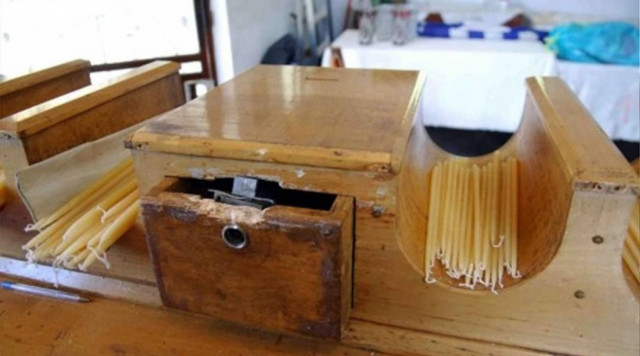 Δύο ανήλικες πίσω από δεκάδες κλοπές σε ναούς και νεκροταφεία