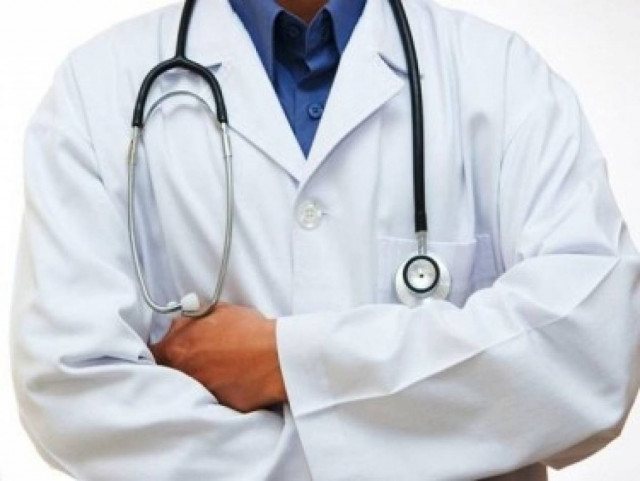 Στους δρόμους των Χανίων γιατροί και εργαζομένοι στα δημόσια νοσοκομεία