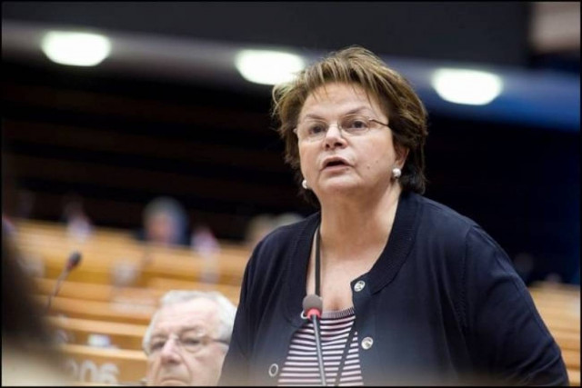 Αριστες οι σχέσεις... Τζαβέλα - Μανιάτη!