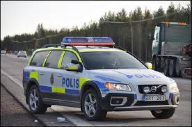 Σουηδία: Παραδόθηκε ο άνδρας που απειλούσε να ανατινάξει κτίριο κομμάτων
