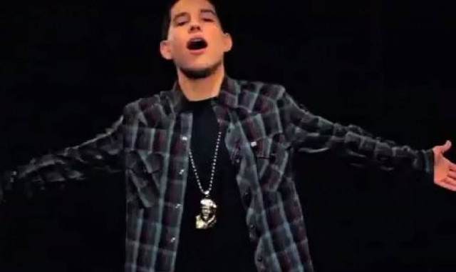 Μουντιάλ 2014: Ο Ελληνοαμερικάνος ράπερ που «σκοράρει» για την Ελλάδα!