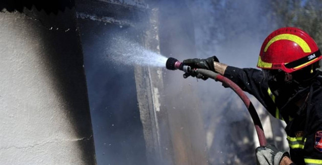 Έσβησε η φωτιά στο υπόγειο στο κέντρο της Αθήνας