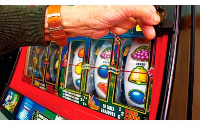 Δράμα: Σύλληψη 5 ημεδαπών για παράνομα «φρουτάκια»