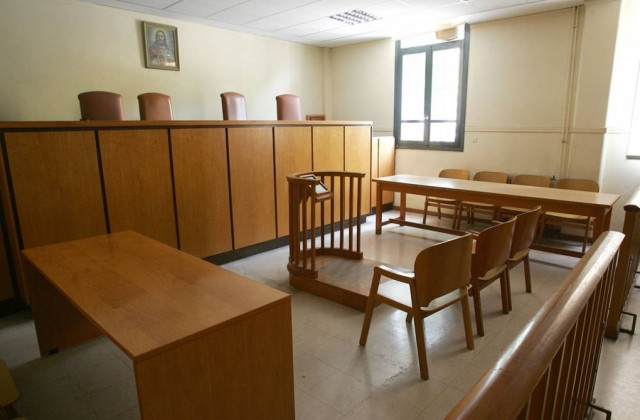 Πάτρα: Κρατούμενος χτύπησε υπάλληλο στα δικαστήρια