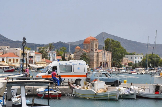 Τροχαίο με δύο τραυματίες στο λιμάνι της Αίγινας